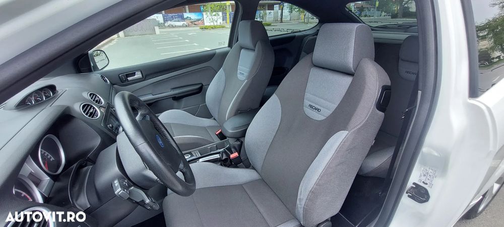 Ford Focus 2.5 ST Rally - 20