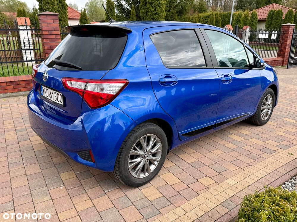 Toyota Yaris 1.5 Premium - 4