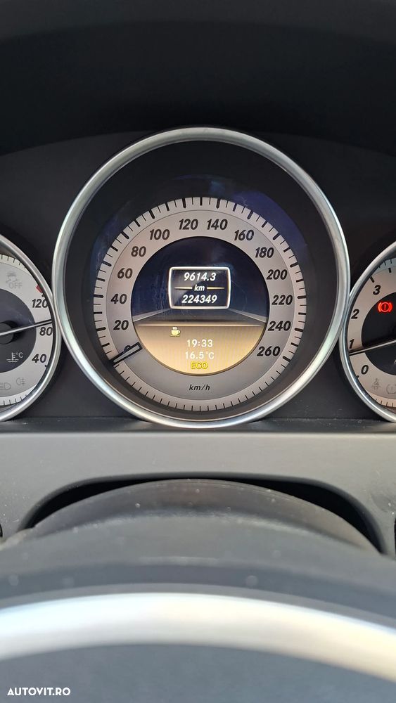 Mercedes-Benz C 180 CGI BlueEFFICIENCY - 7