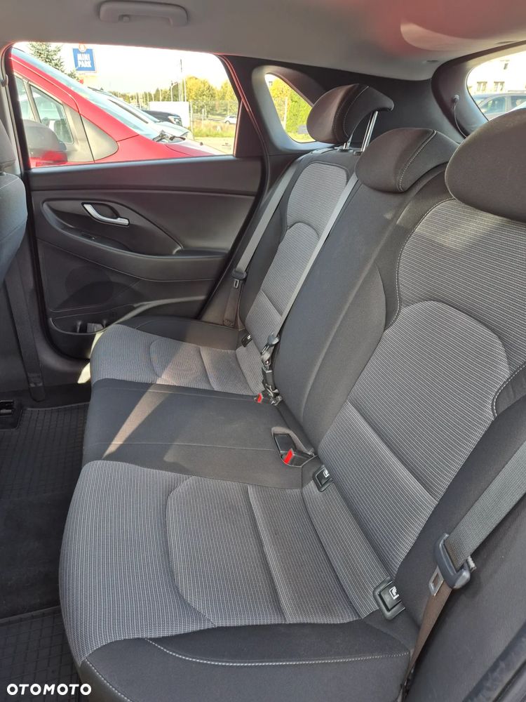 Hyundai i30 1.4 T-GDI Classic + DCT - 11