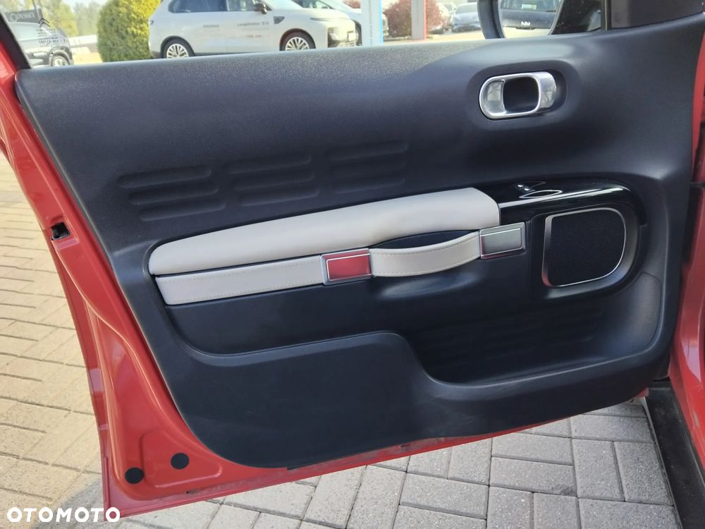 Citroën C4 Cactus 1.2 PureTech Shine S&S EAT6 - 17