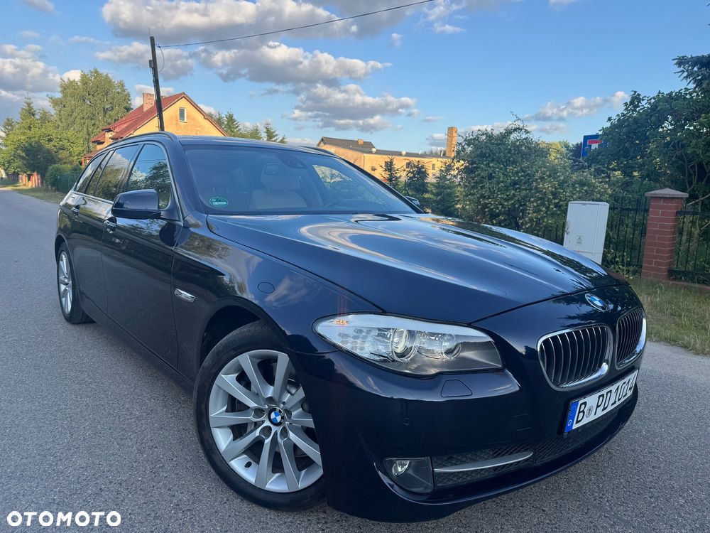 BMW Seria 5 525d xDrive Touring - 5