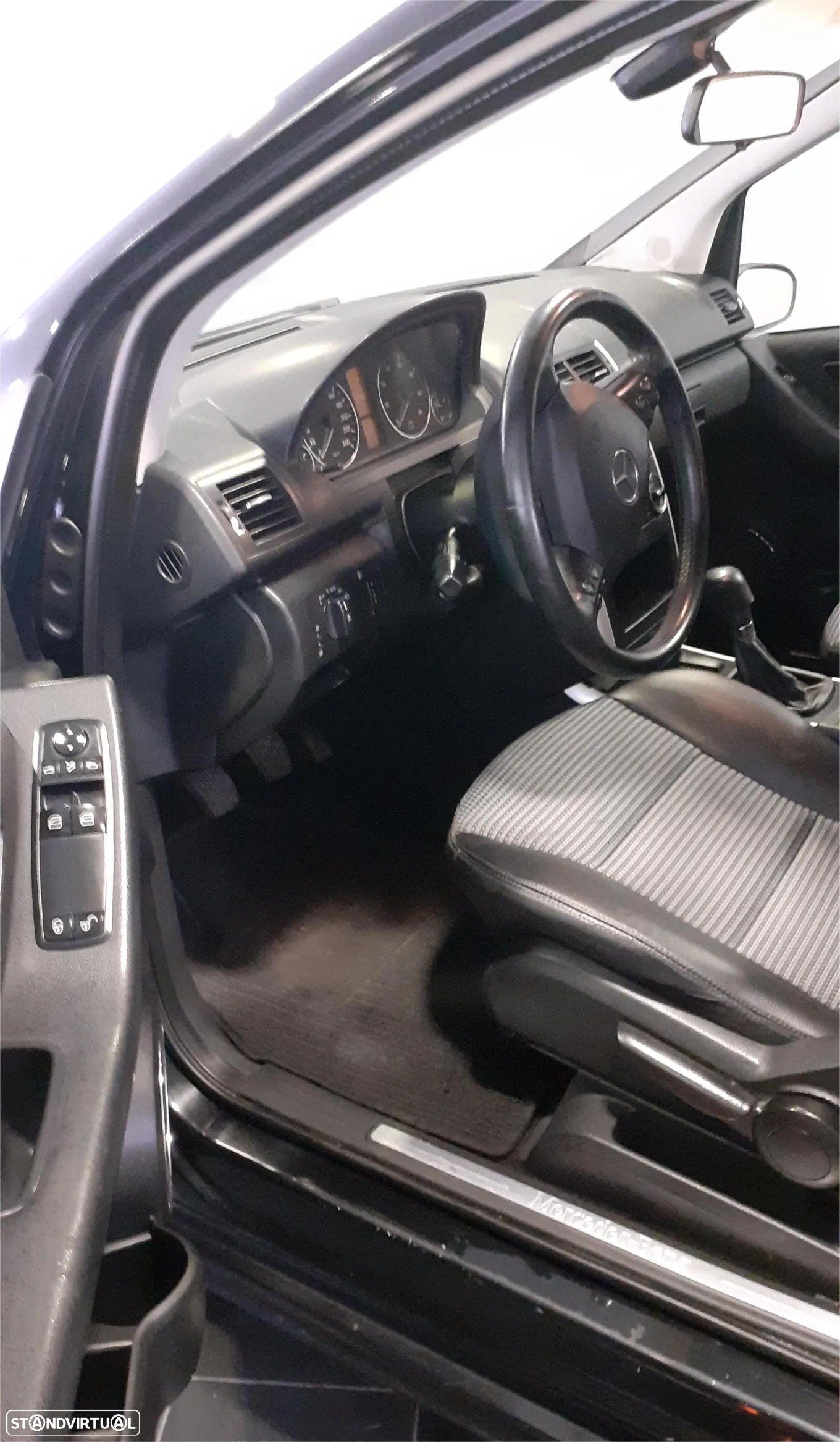 Mercedes-Benz A 150 Coupé Avantgarde - 12