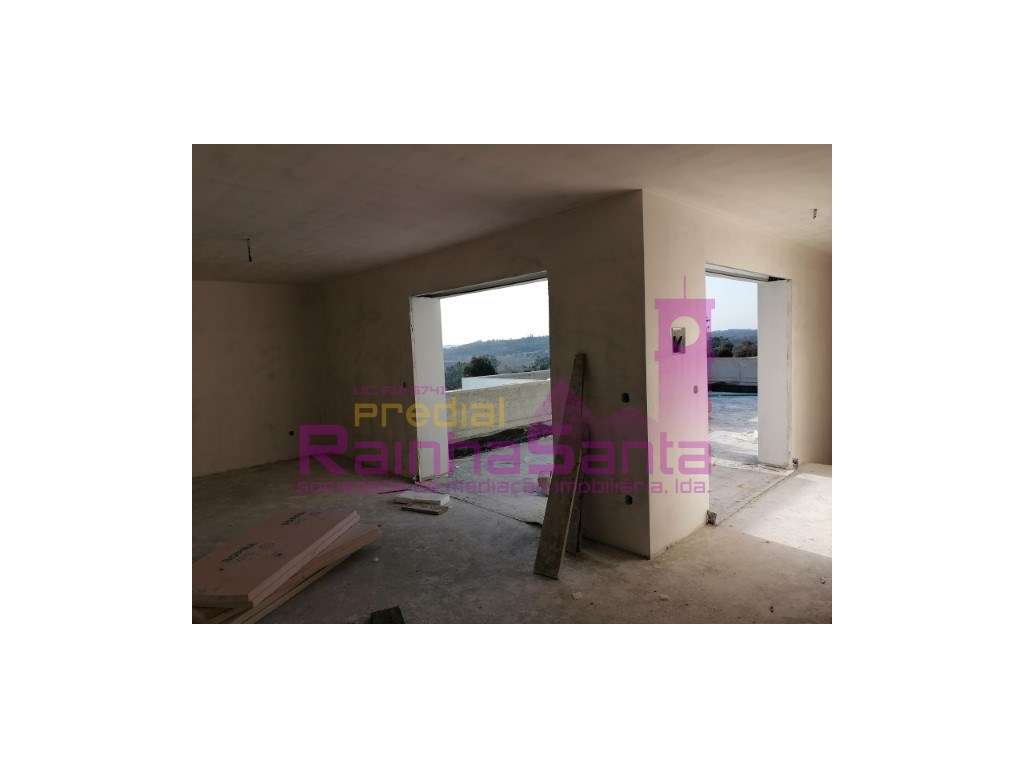 Moradia M3+1 c/ terraço e garagem - Coimbra - Grande imagem: 3/41