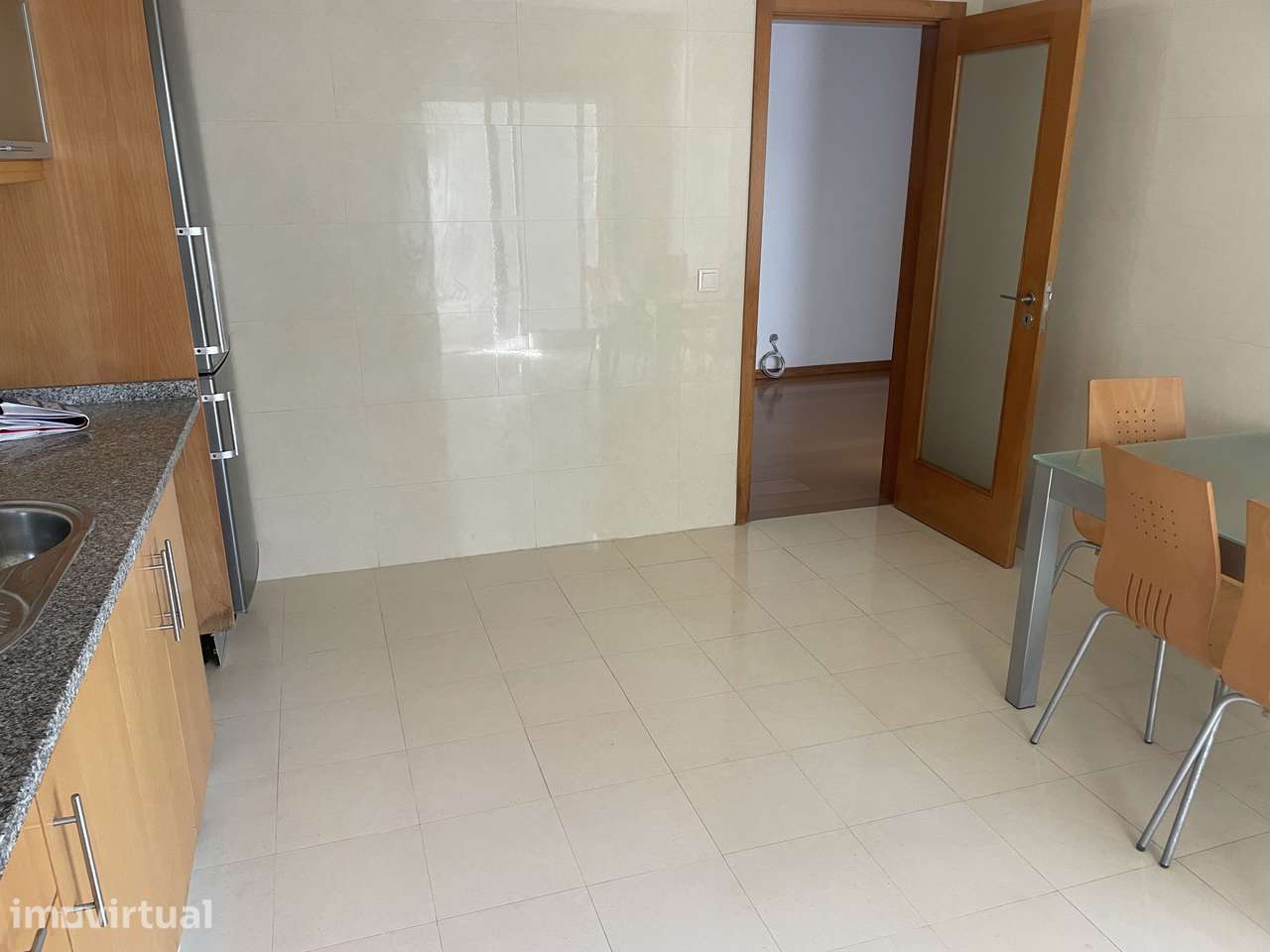 Apartamento T2 para venda - excelentes áreas e excelente localização - Grande imagem: 4/16