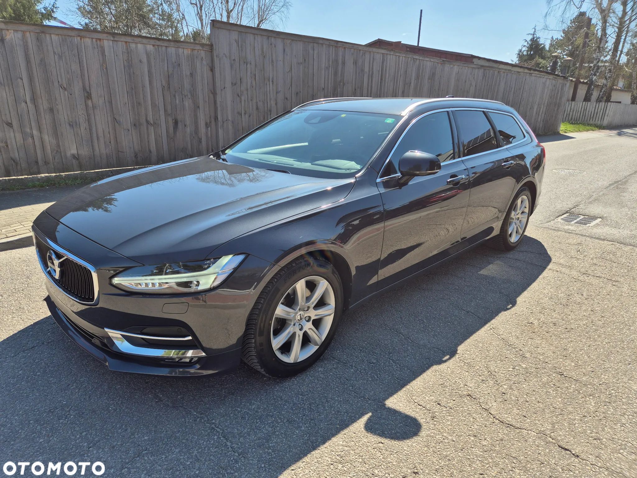 Volvo V90 D4 Geartronic Momentum Pro - 1