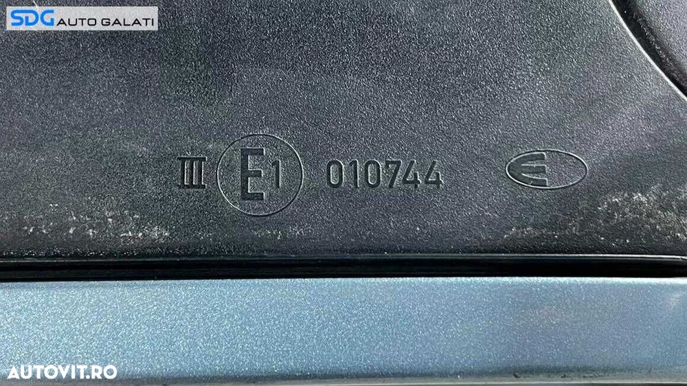 Oglinda Electrica Dreapta Volkswagen Touran 2003 - 2010 Culoare Albastru Deschis Cod 010744 [ L5711 ] - 2