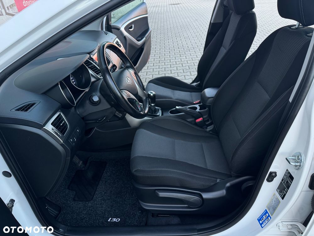 Hyundai i30 - 24