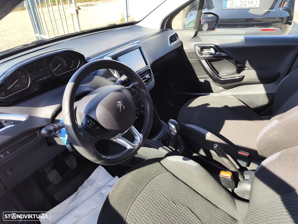 Peugeot 208 1.2 PureTech Style - 7