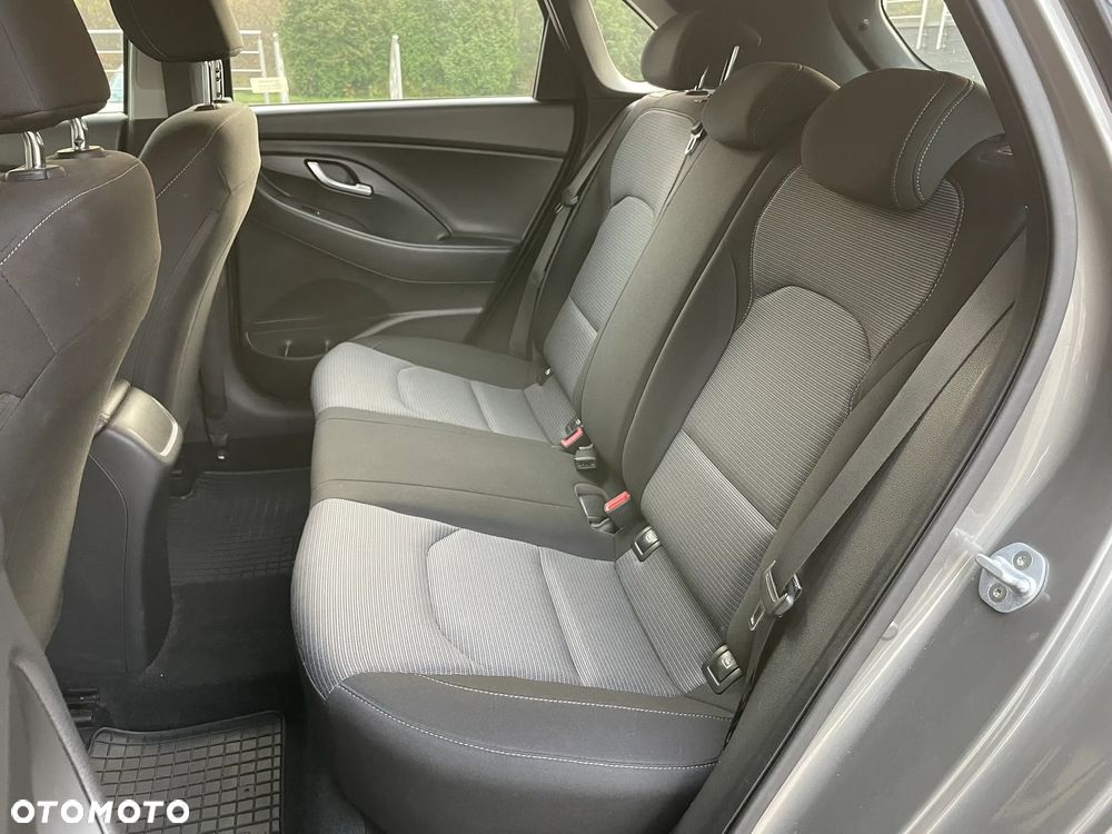 Hyundai i30 1.4 Classic + - 22