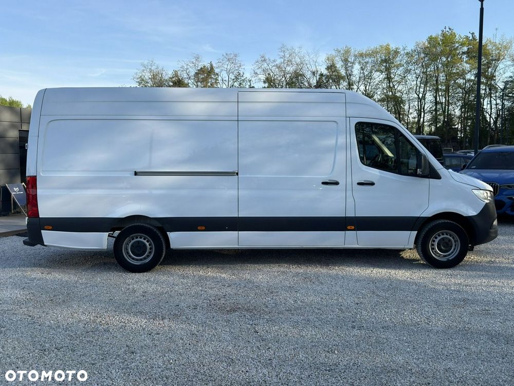Mercedes-Benz Sprinter - 2