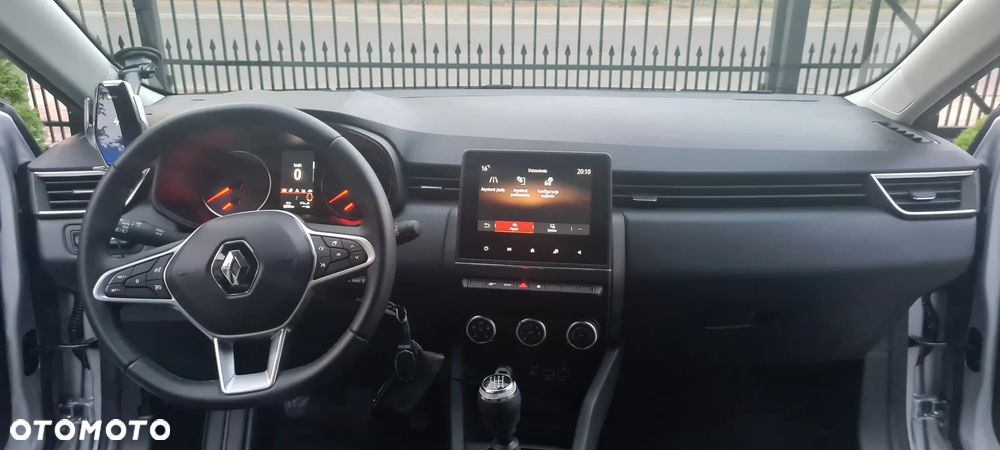 Renault Clio - 11