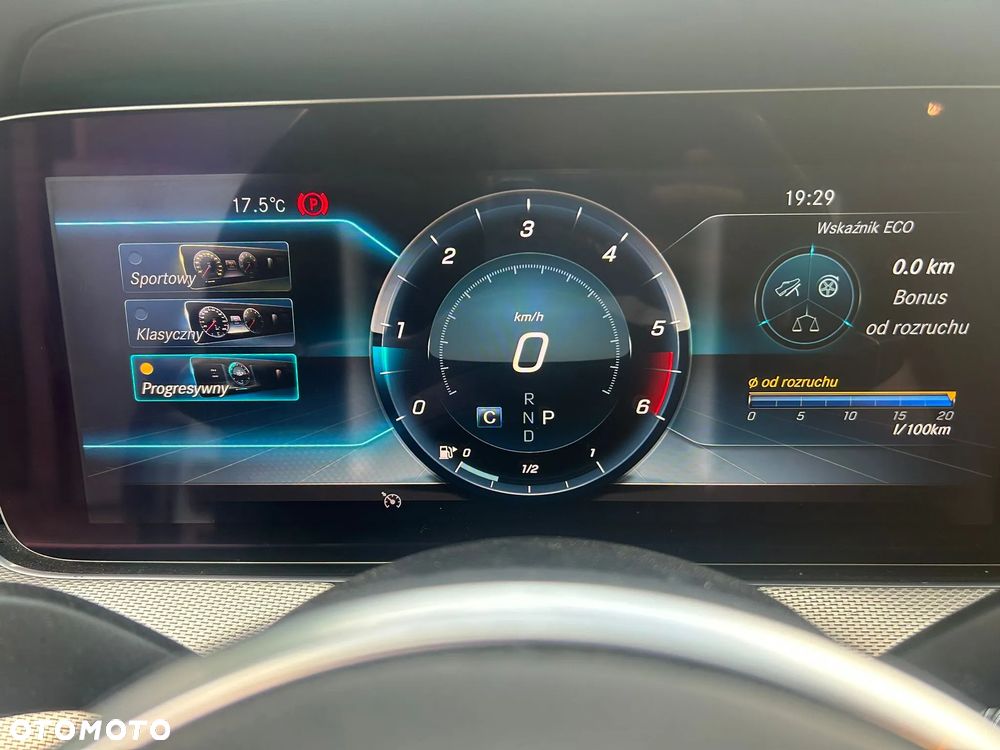 Mercedes-Benz Klasa E 220 d 9G-TRONIC - 17
