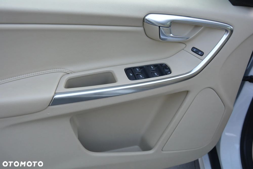 Volvo XC 60 - 15