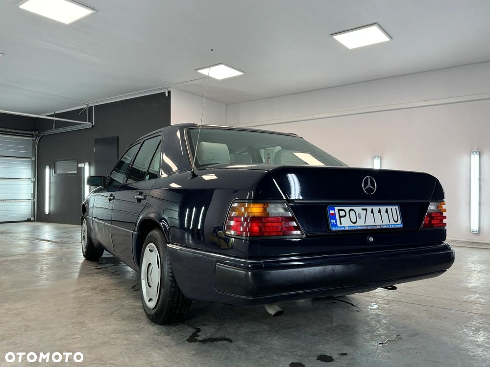 Mercedes-Benz W124 (1984-1993) - 14