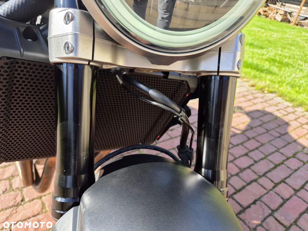 Honda CB - 4