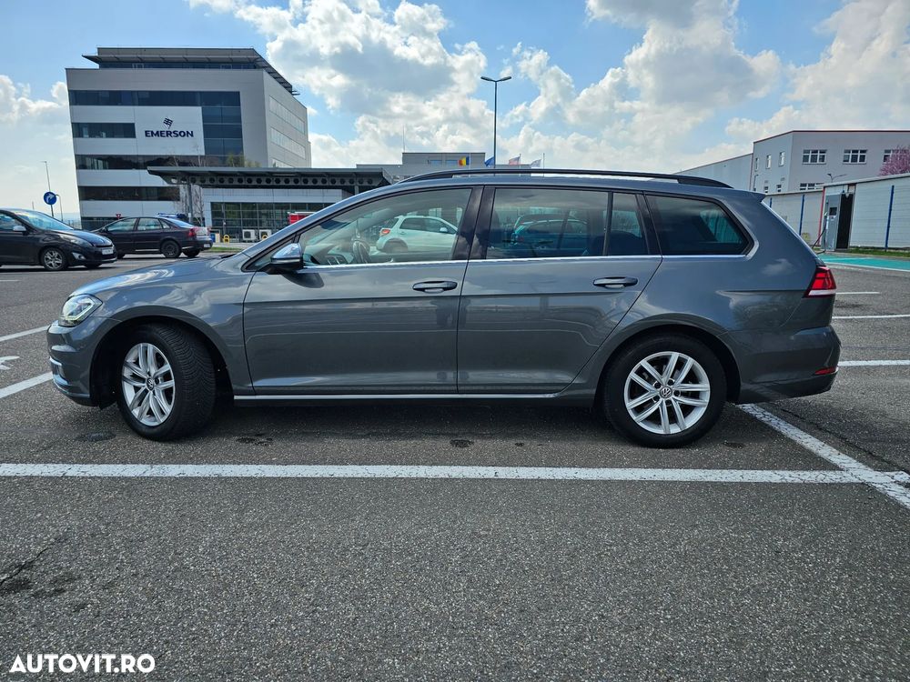 Volkswagen Golf - 11