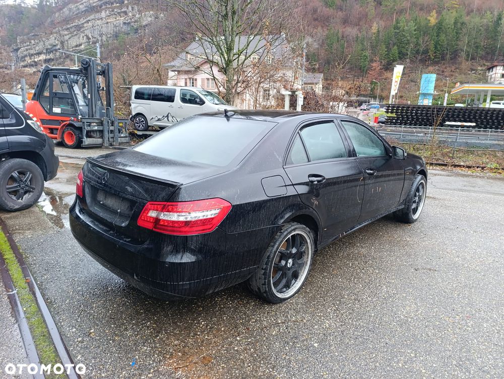 Mercedes-Benz Klasa E 63 AMG S 4Matic AMG Speedshift MCT - 3