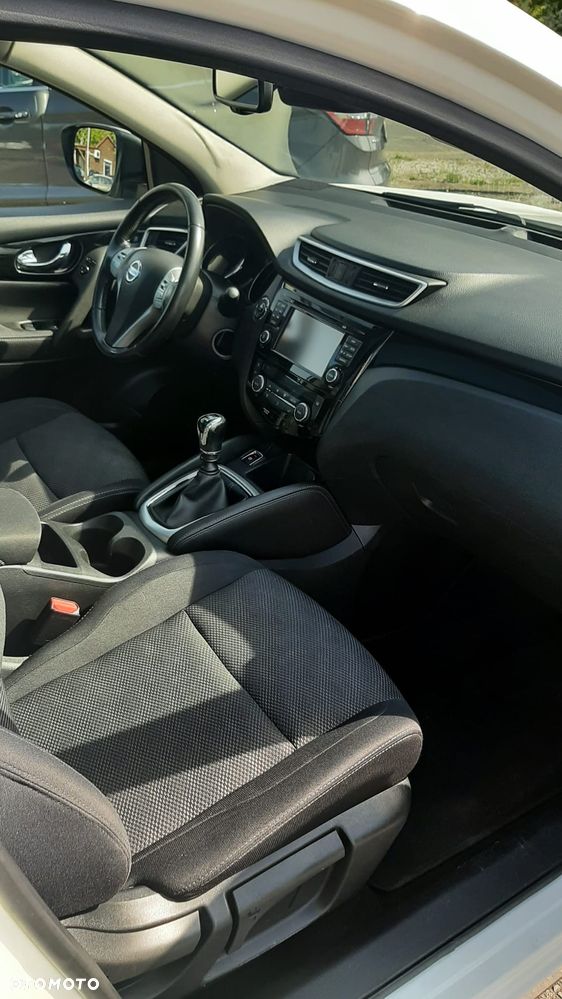 Nissan Qashqai 1.5 dCi DPF 360 - 14