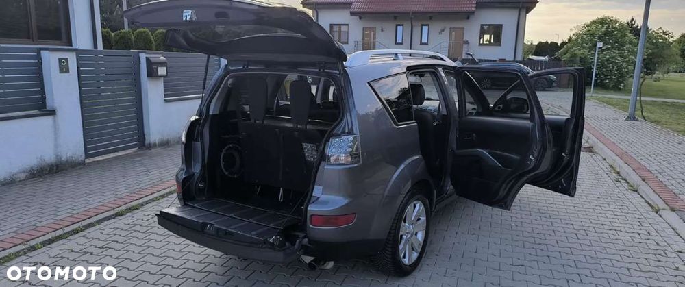 Mitsubishi Outlander - 18