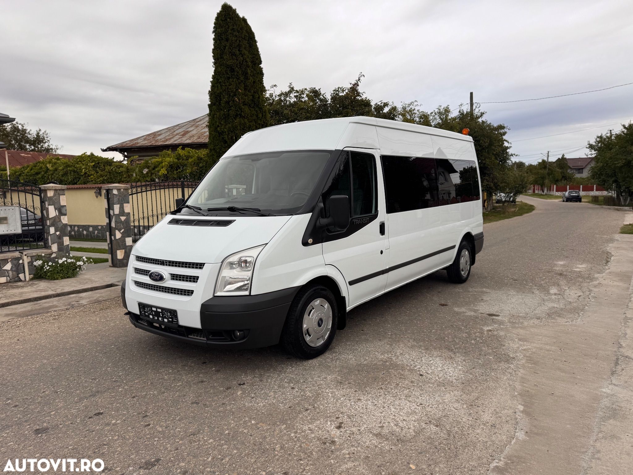Ford Transit - 1
