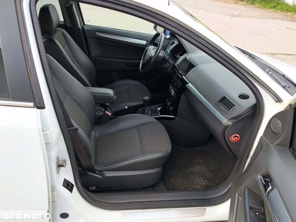 Opel Astra 1.7 CDTI Sport - 11