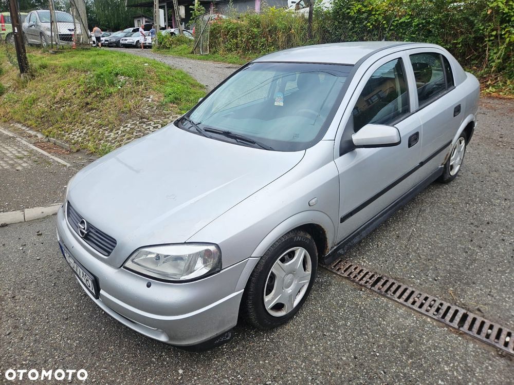 Opel Astra - 4