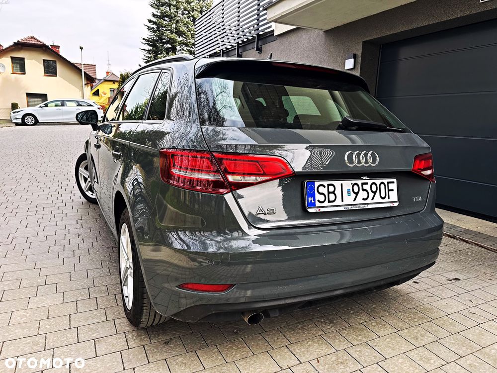 Audi A3 Sportback 1.6 TDI design - 20