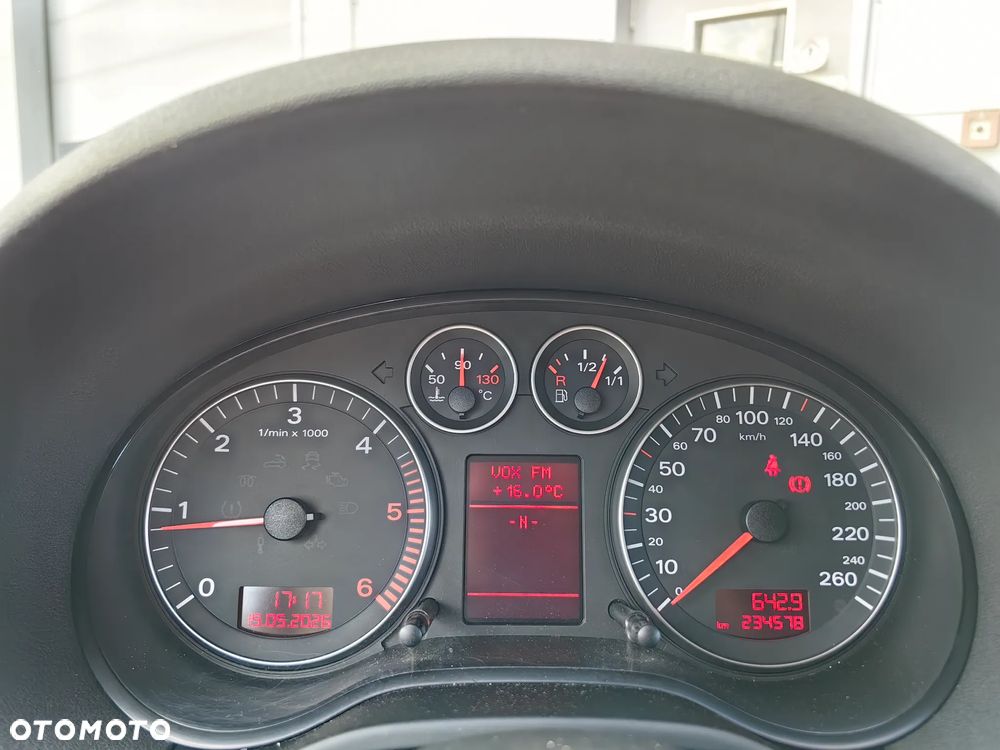 Audi A3 3-drzwiowe 2.0 TDI Ambiente - 21