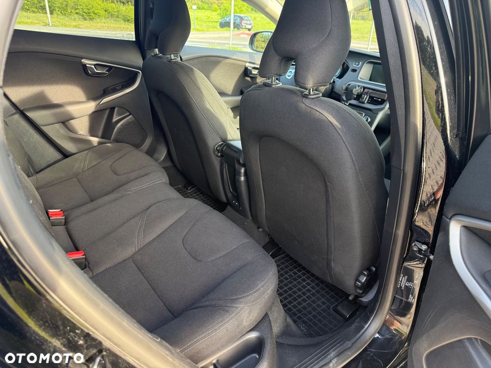Volvo V40 D3 Momentum - 11