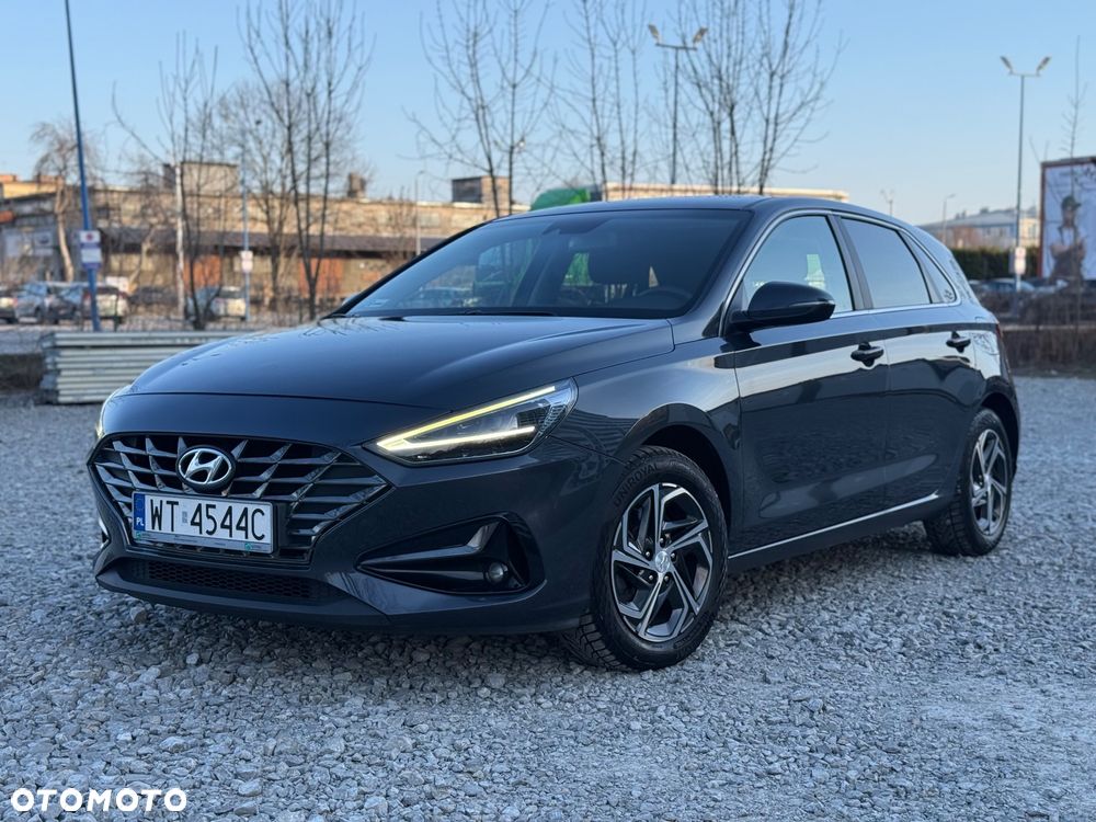 Hyundai i30 1.5 DPI Smart - 1