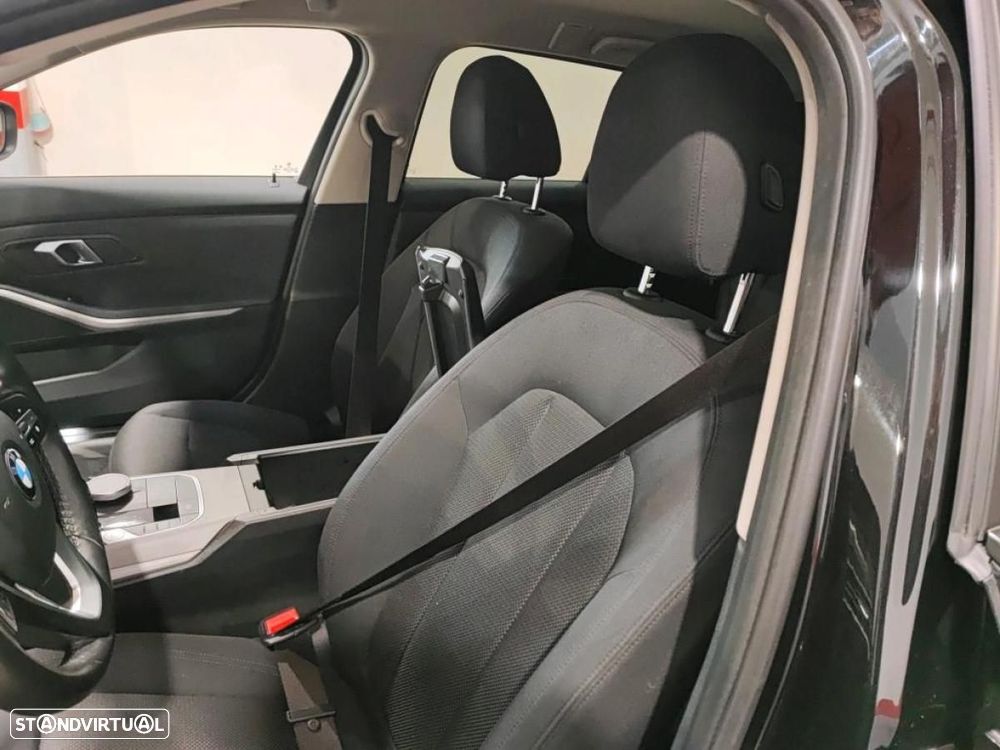 BMW 330 e Corporate Edition Auto - 4