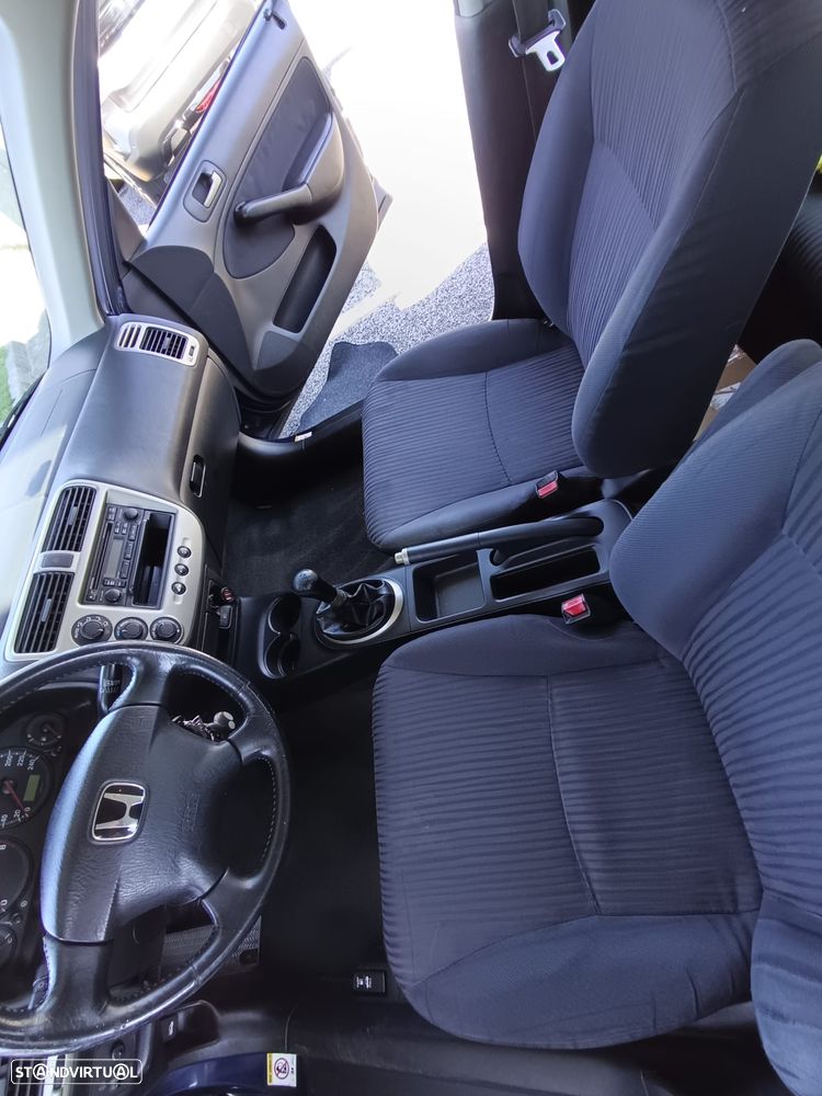 Honda Civic 1.6 ES - 13