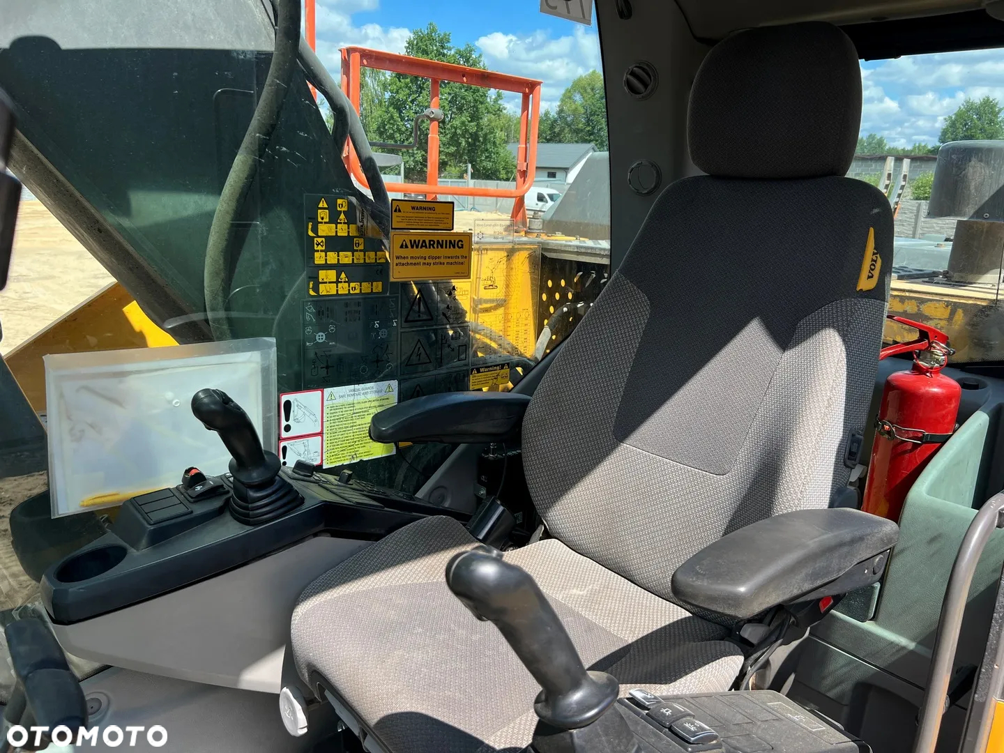 Volvo EC220 DL - 30