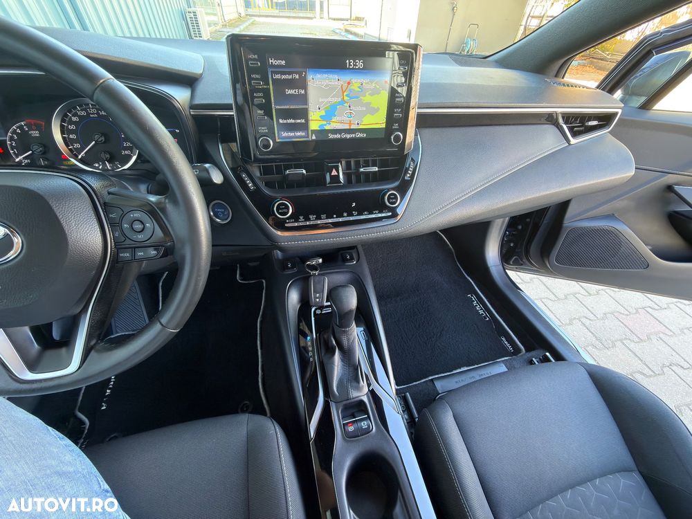 Toyota Corolla 1.8 Business Edition - 11