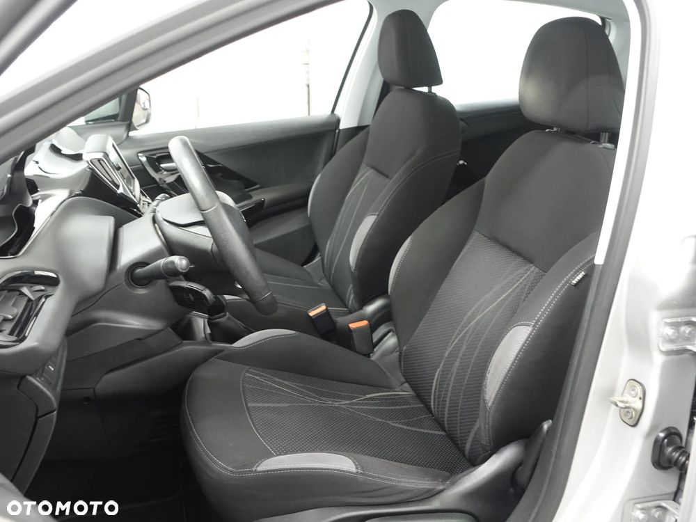 Peugeot 208 82 VTI Active - 20
