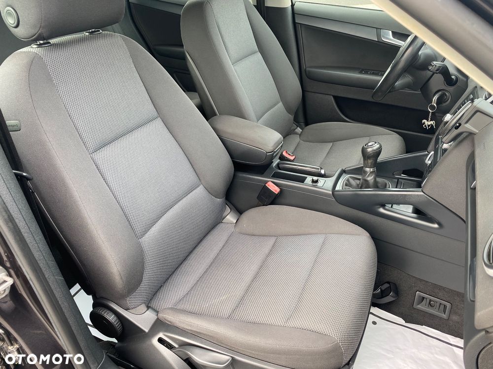 Audi A3 Sportback 2.0 TDI Ambiente - 24