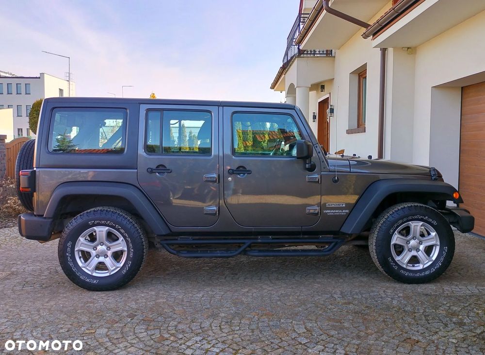 Jeep Wrangler 3.6 Unlim X - 10