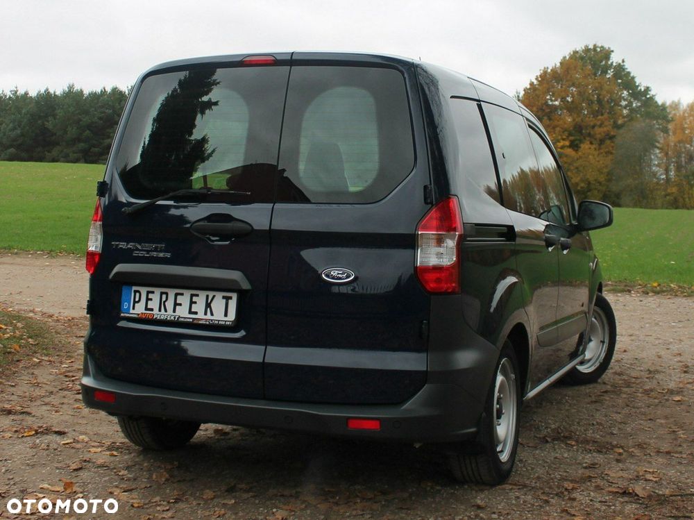 Ford Transit Courier - 14