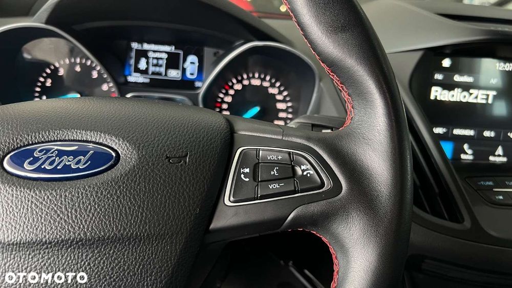 Ford Kuga - 34