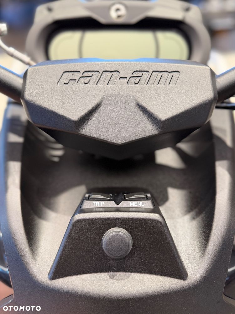 Can-Am Outlander - 17