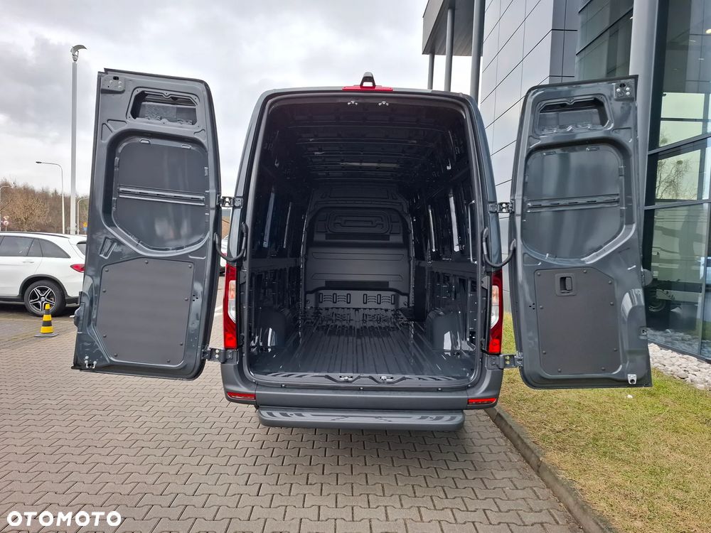 Mercedes-Benz Sprinter 319 CDI Furgon PRO długi 4325 mm L3H2 - 14