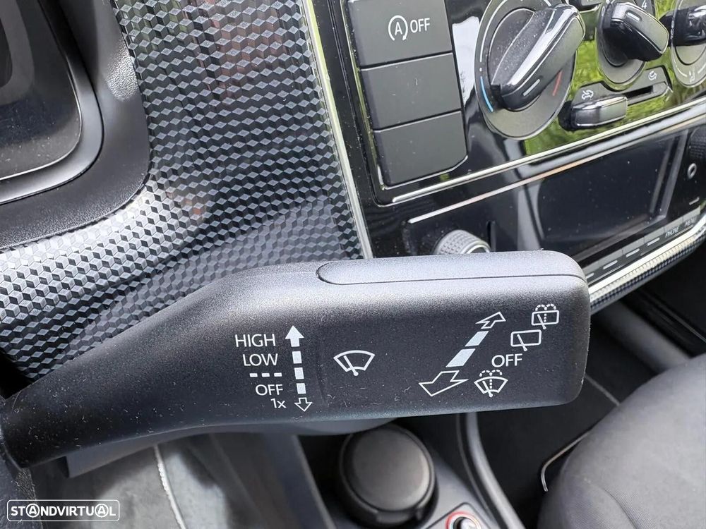 VW Up! 1.0 BMT Move - 41