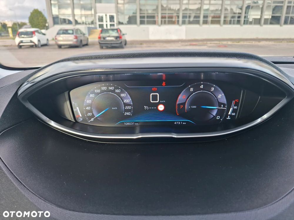 Peugeot 3008 1.2 PureTech GPF Allure S&S - 22