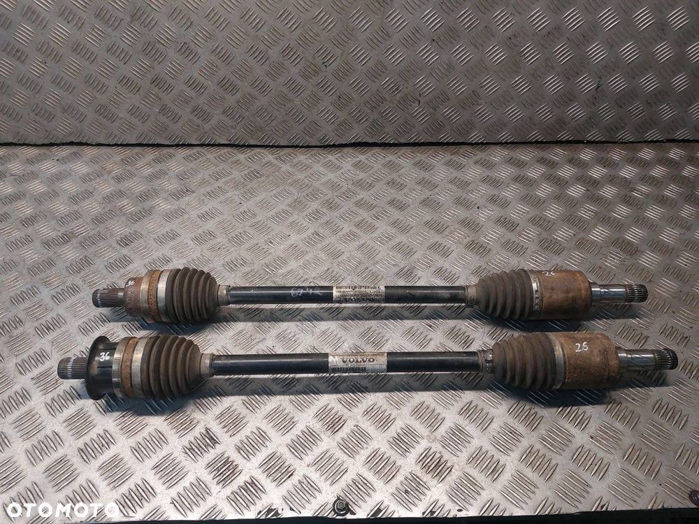 PÓŁOŚ LEWY TYŁ + PRAWY TYŁ VOLVO XC60 I 2.4 D5 31259504 - 1