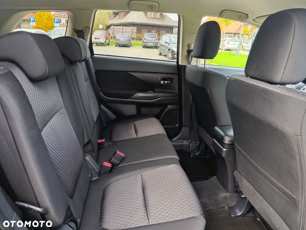 Mitsubishi Outlander 2.2 DI-D 4WD Automatik Instyle - 17