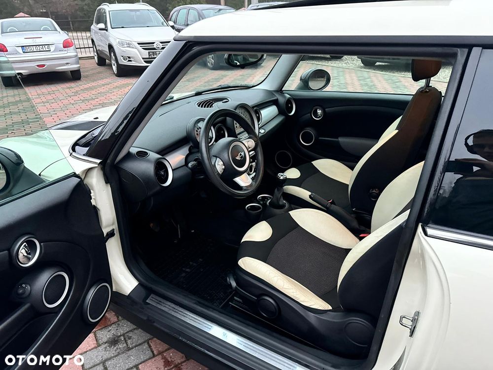 MINI ONE - 8