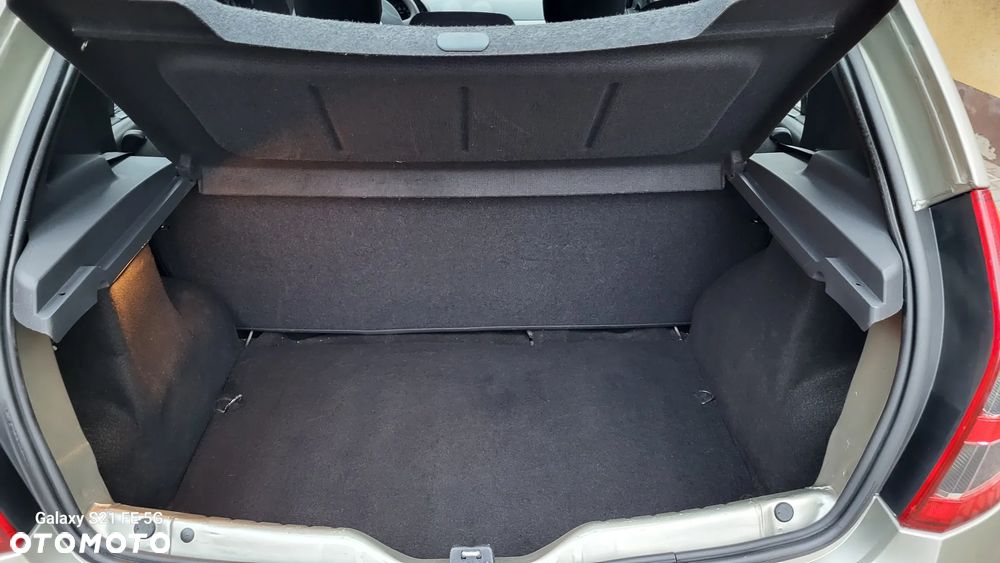 Dacia Sandero 1.4 MPI - 10