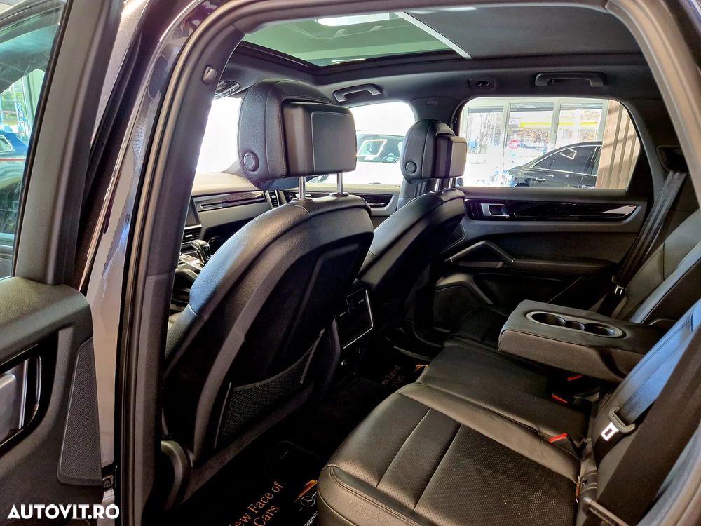 Porsche Cayenne Tiptronic S - 24