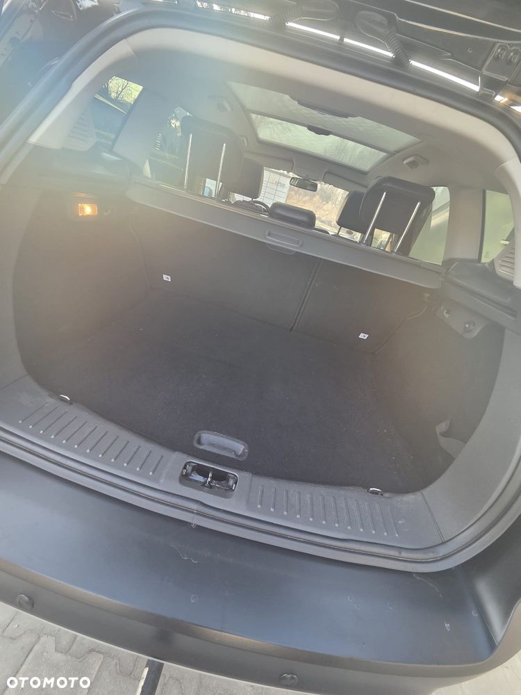 Ford Kuga 2.0 TDCi 4x4 Titanium - 21